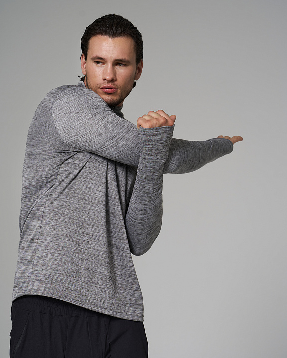 Лонгслив спортивный 1/4