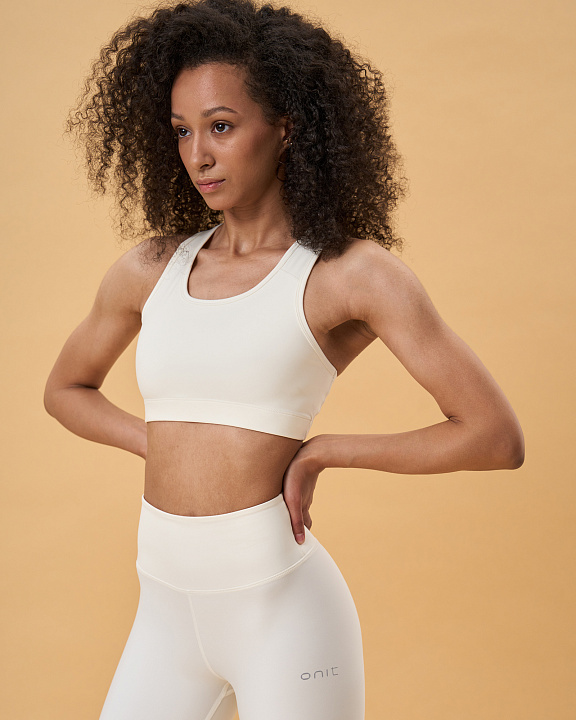 Топ спортивный средней поддержки "Triumph"