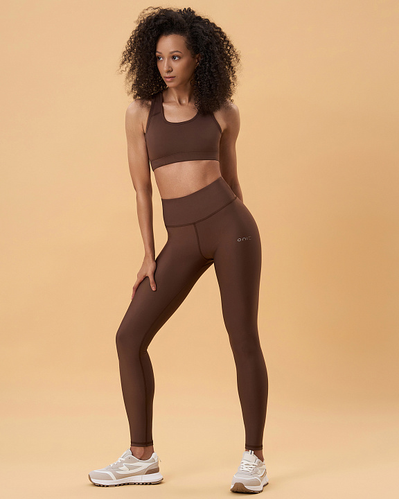 Топ спортивный средней поддержки "Triumph"